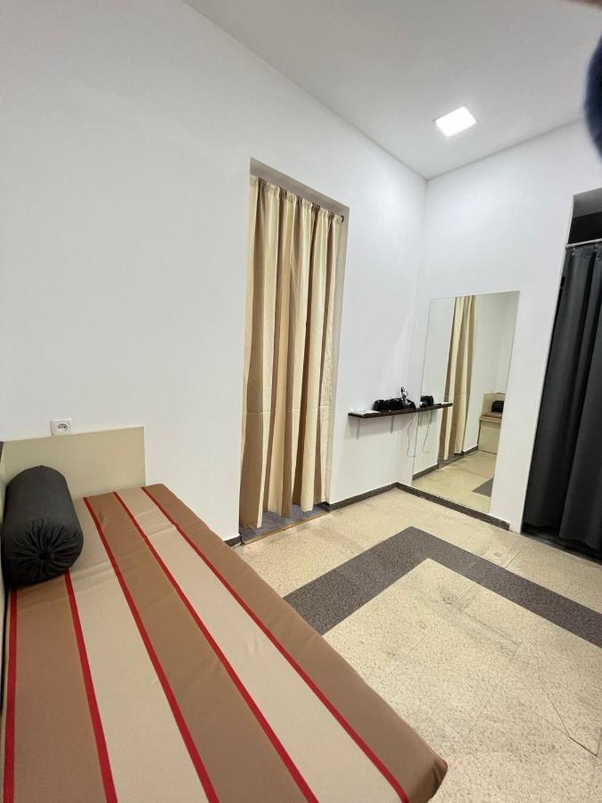 "Modeli" Hostel Тбілісі Екстер'єр фото